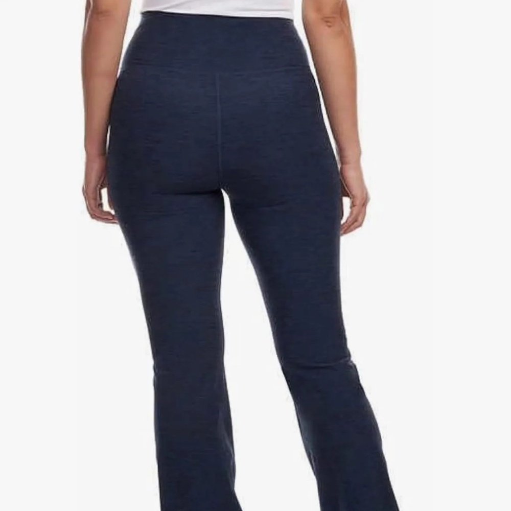 XS Kirkland flared Yoga pants - Picture 2 of 2